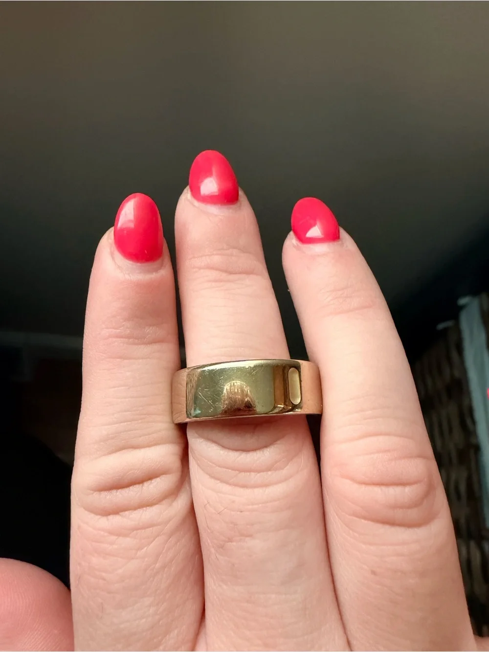 Oura Ring 4 Size 9 with Charger and Charging Case